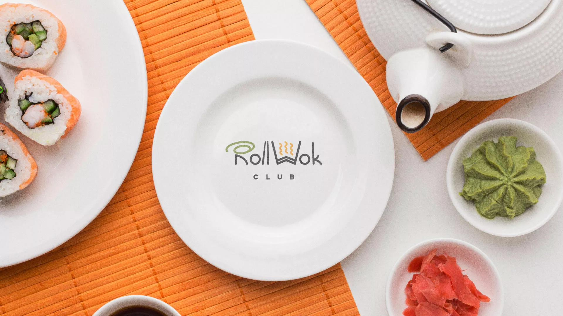Разработка логотипа и фирменного стиля суши-бара «Roll Wok Club» в Льгове
